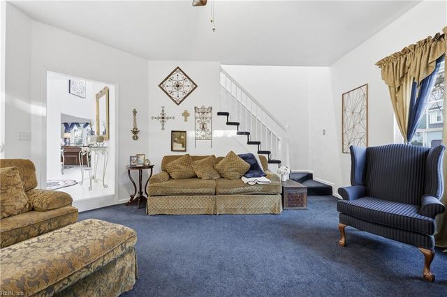 900 Lee Shore CT, Chesapeake, VA 23320