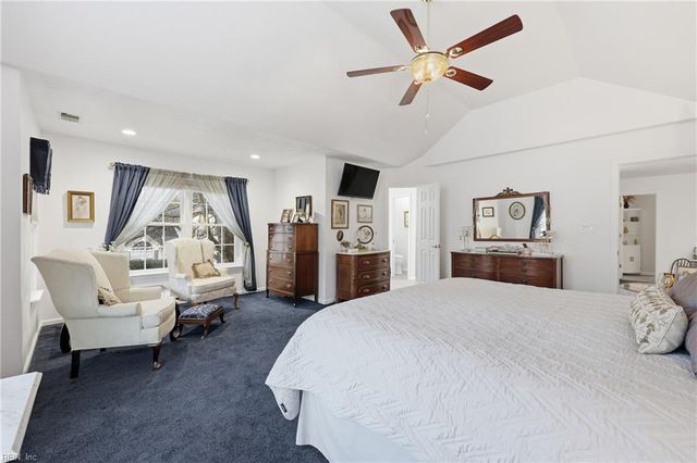 900 Lee Shore CT, Chesapeake, VA 23320