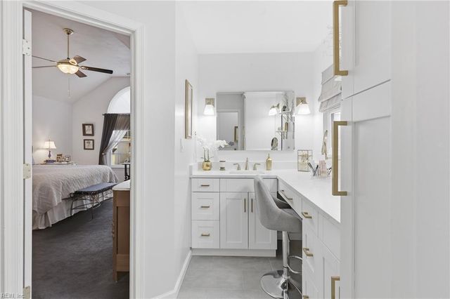 900 Lee Shore CT, Chesapeake, VA 23320