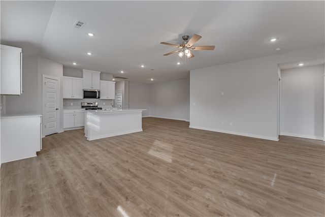 4695 W Aurora Street, Fayetteville, AR 72704