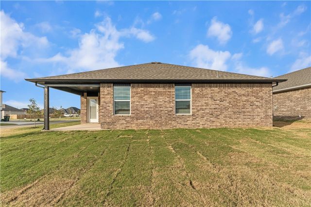 4695 W Aurora Street, Fayetteville, AR 72704