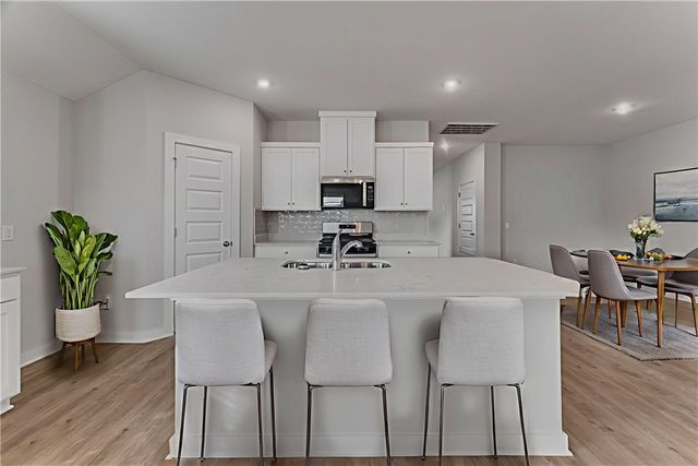 4695 W Aurora Street, Fayetteville, AR 72704