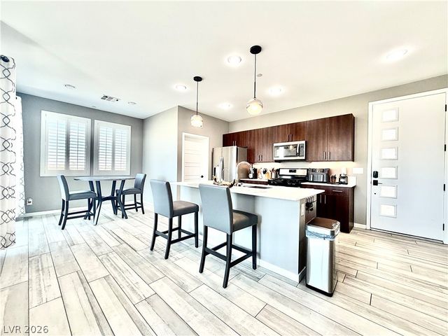 11290 Hidden Peak Avenue 308, Las Vegas, NV 89135