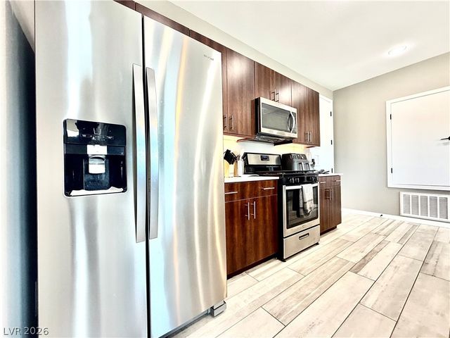 11290 Hidden Peak Avenue 308, Las Vegas, NV 89135