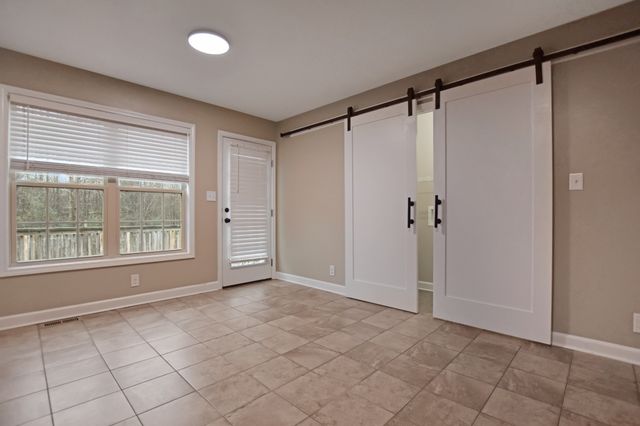 604 Deer Ridge Drive, Clarksville, TN 37042