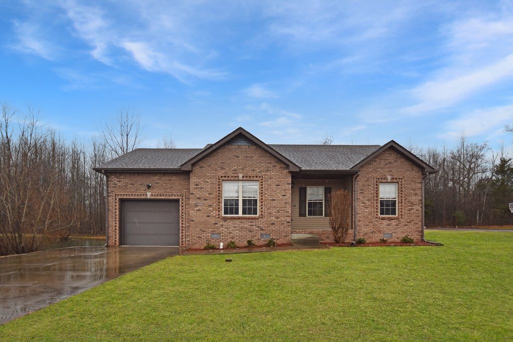 604 Deer Ridge Drive, Clarksville, TN 37042
