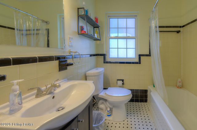 2316 Grinstead Dr 4, Louisville, KY 40204