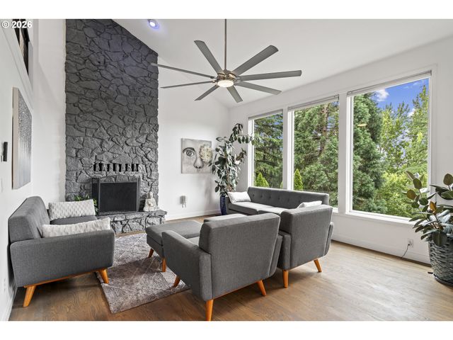 15 Sw 68TH Ave, Portland, OR 97225