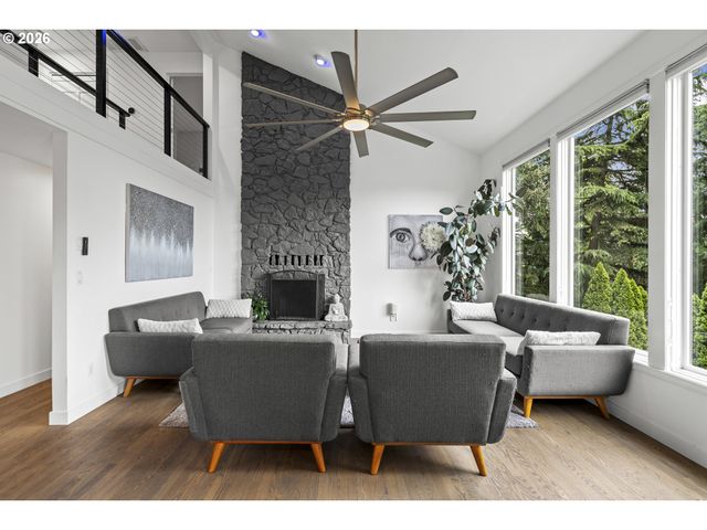 15 Sw 68TH Ave, Portland, OR 97225