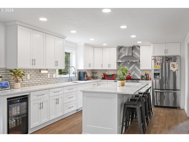15 Sw 68TH Ave, Portland, OR 97225