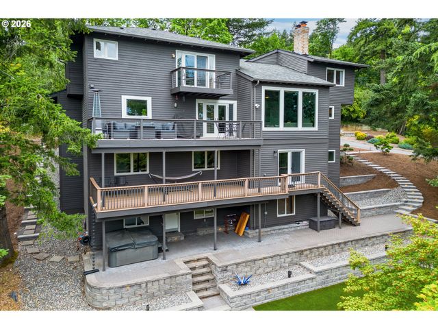 15 Sw 68TH Ave, Portland, OR 97225