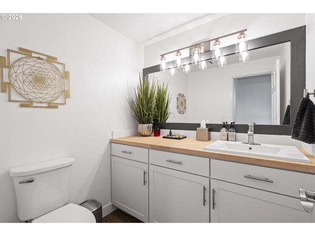 15 Sw 68TH Ave, Portland, OR 97225