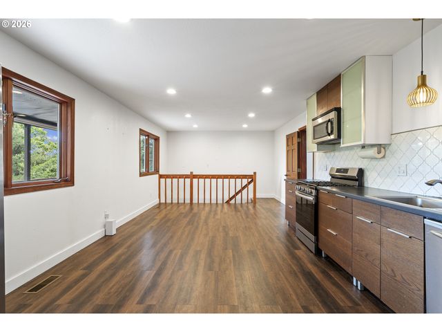 15 Sw 68TH Ave, Portland, OR 97225