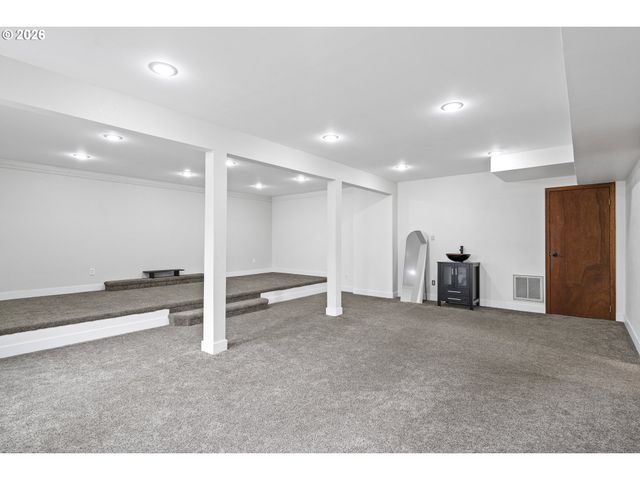 15 Sw 68TH Ave, Portland, OR 97225