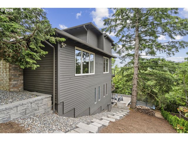 15 Sw 68TH Ave, Portland, OR 97225