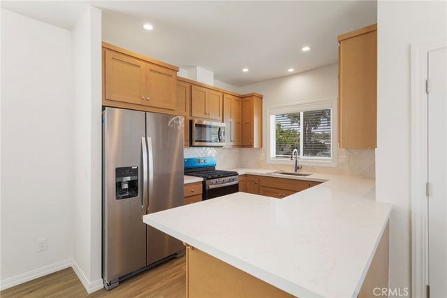 3030 Oceanside Boulevard 18, Oceanside, CA 92054