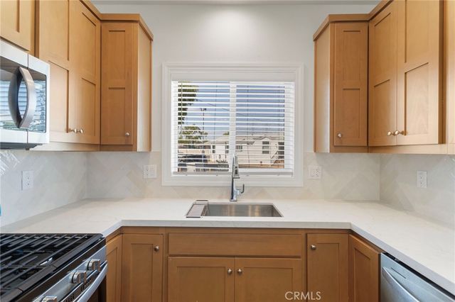 3030 Oceanside Boulevard 18, Oceanside, CA 92054