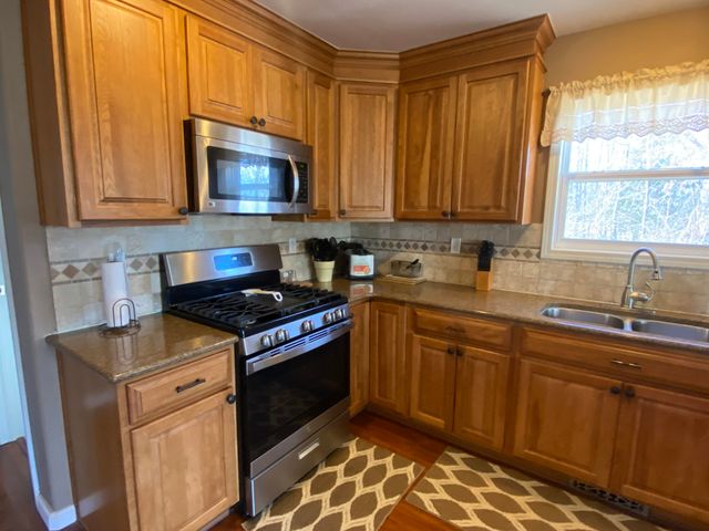 200 Indian Hills Lane, Kimberling City, MO 65686