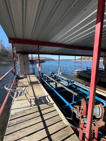 200 Indian Hills Lane, Kimberling City, MO 65686