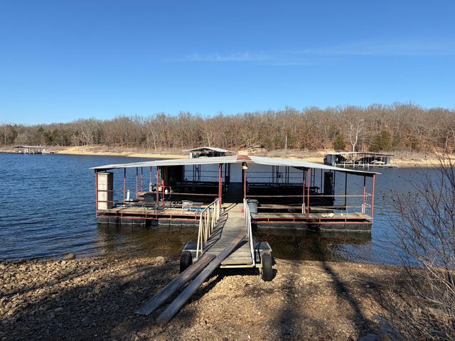 200 Indian Hills Lane, Kimberling City, MO 65686