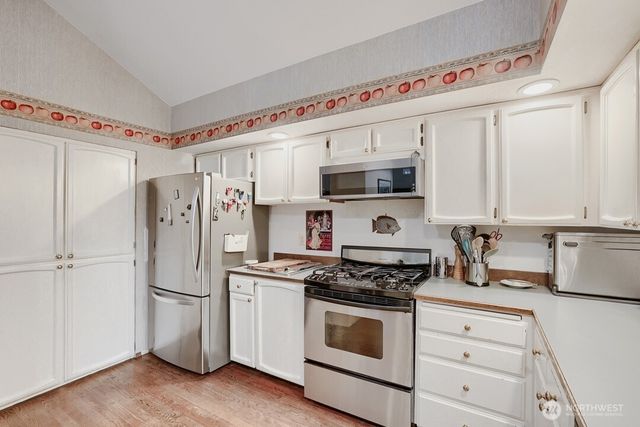17419 151st Avenue NE, Woodinville, WA 98072