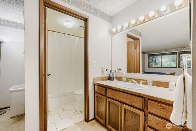 17419 151st Avenue NE, Woodinville, WA 98072