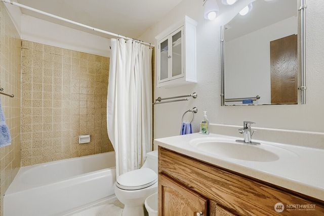 17419 151st Avenue NE, Woodinville, WA 98072