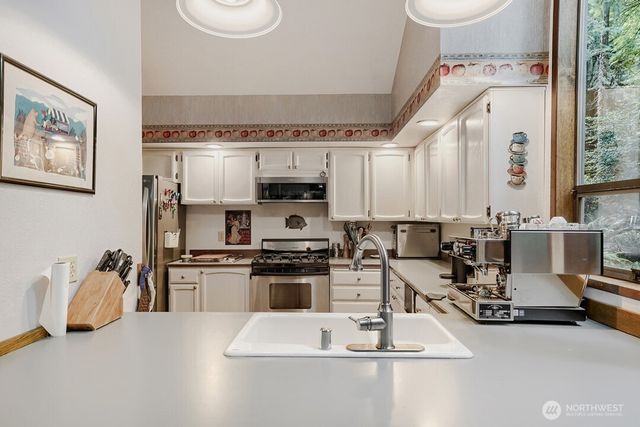 17419 151st Avenue NE, Woodinville, WA 98072