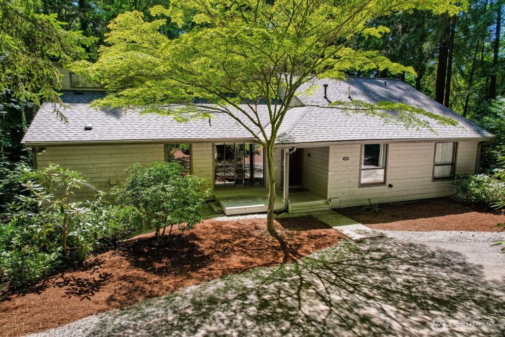 17419 151st Avenue NE, Woodinville, WA 98072