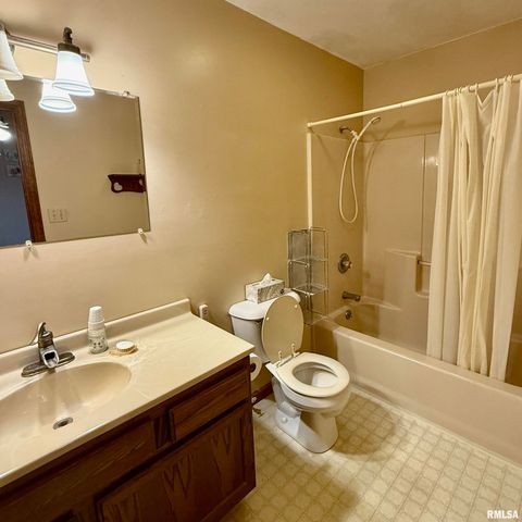 136 Post Road, Virden, IL 62690