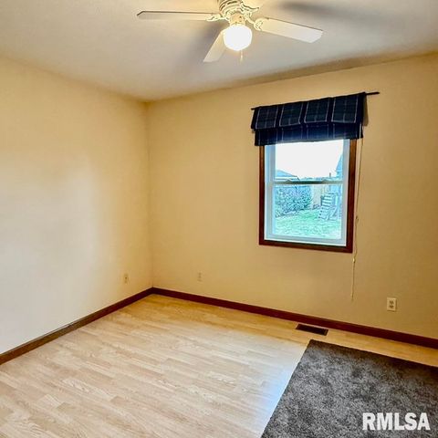 136 Post Road, Virden, IL 62690