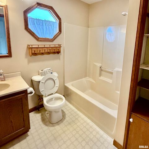 136 Post Road, Virden, IL 62690