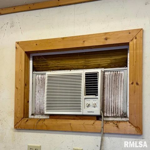 136 Post Road, Virden, IL 62690