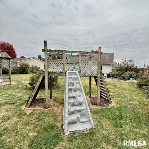 136 Post Road, Virden, IL 62690