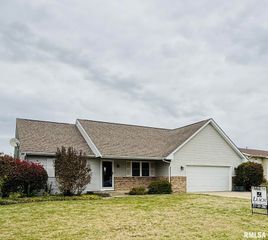 136 Post Road, Virden, IL 62690