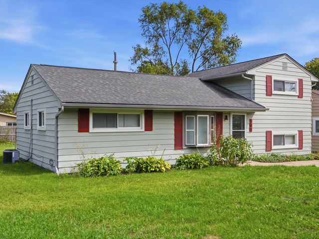 289 S Williams Lake Road, Waterford, MI 48327