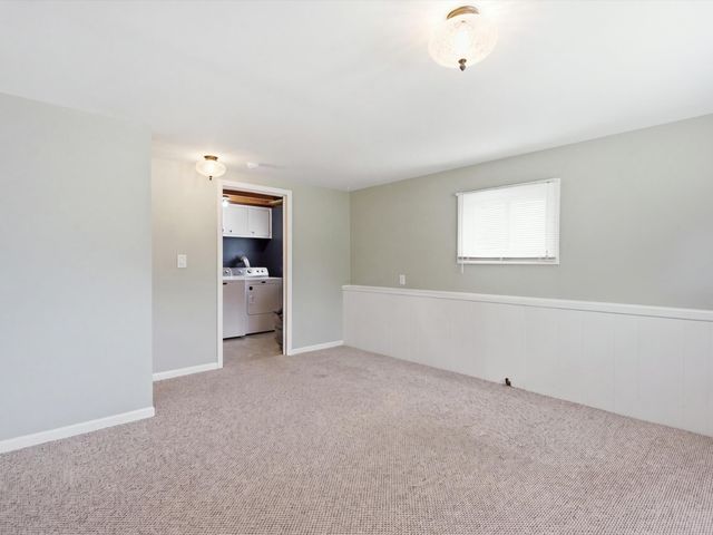 289 S Williams Lake Road, Waterford, MI 48327