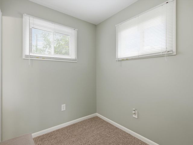 289 S Williams Lake Road, Waterford, MI 48327
