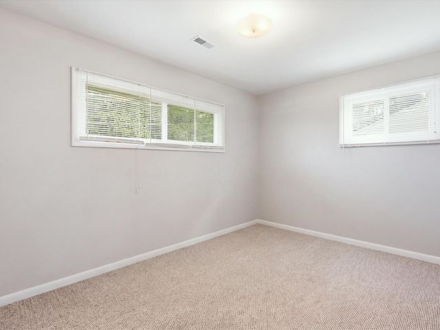 289 S Williams Lake Road, Waterford, MI 48327