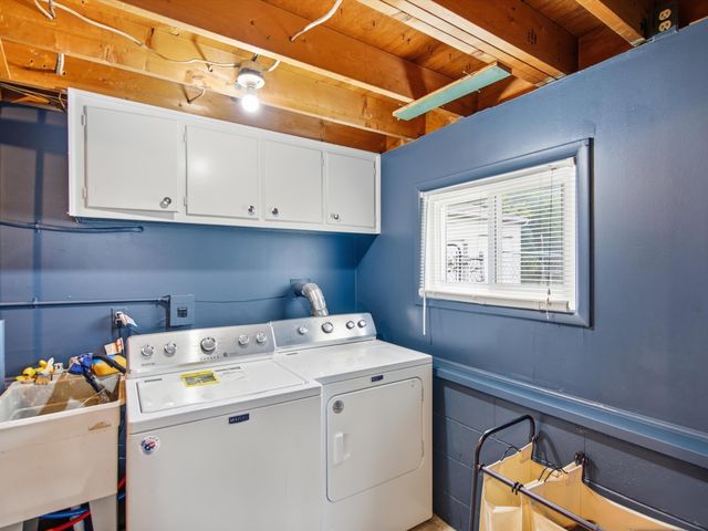 289 S Williams Lake Road, Waterford, MI 48327