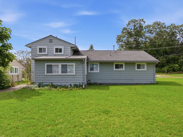 289 S Williams Lake Road, Waterford, MI 48327