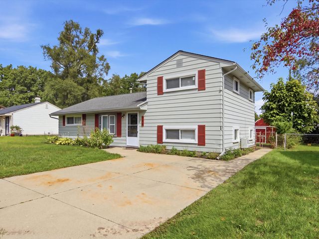 289 S Williams Lake Road, Waterford, MI 48327
