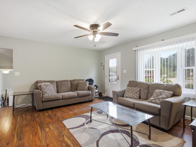 289 S Williams Lake Road, Waterford, MI 48327