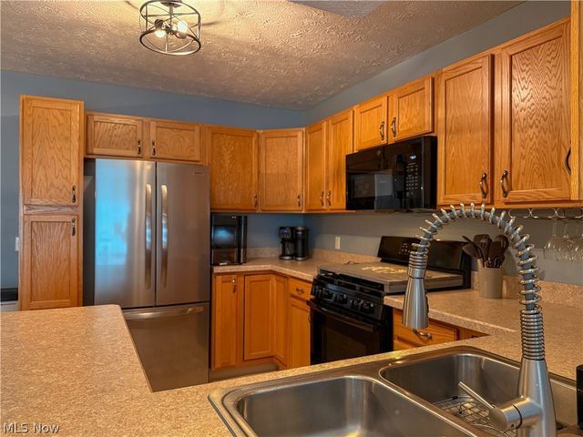 70 High Point Drive 76, Medina, OH 44256