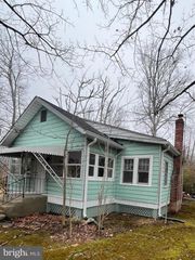 901 WALNUT AVE, North Beach, MD 20714