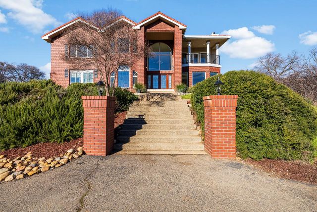 8088 La Trelle Ct, Pilot Hill, CA 95664