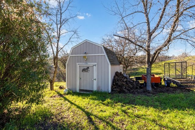 8088 La Trelle Ct, Pilot Hill, CA 95664