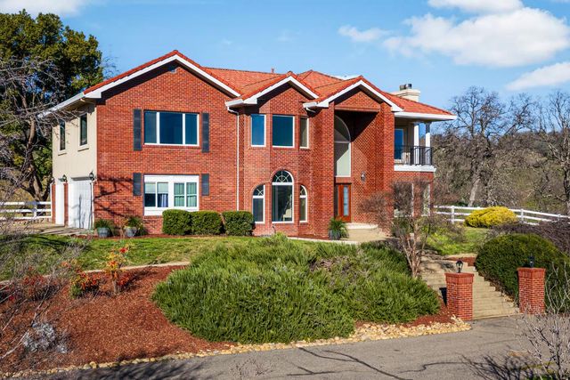 8088 La Trelle Ct, Pilot Hill, CA 95664