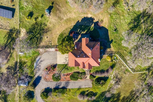 8088 La Trelle Ct, Pilot Hill, CA 95664