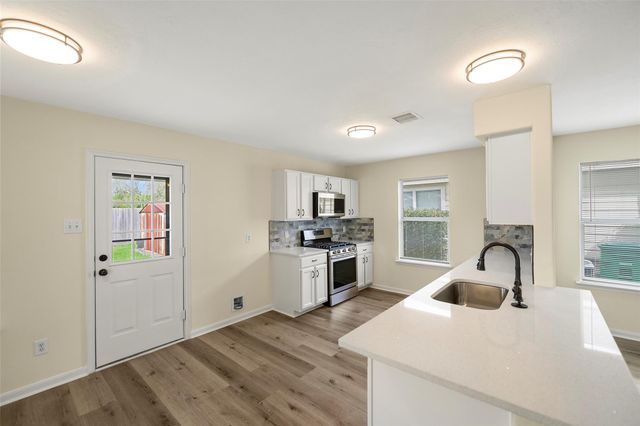 13226 Ridgewood Knoll Lane, Houston, TX 77047